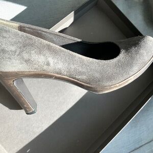 Roberto Del Carlo Platform Suede and Leather Round Closed Toe Pumps